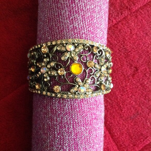 Retro Rhinestone Sectioned Cuff Bracelet - Picture 2 of 5